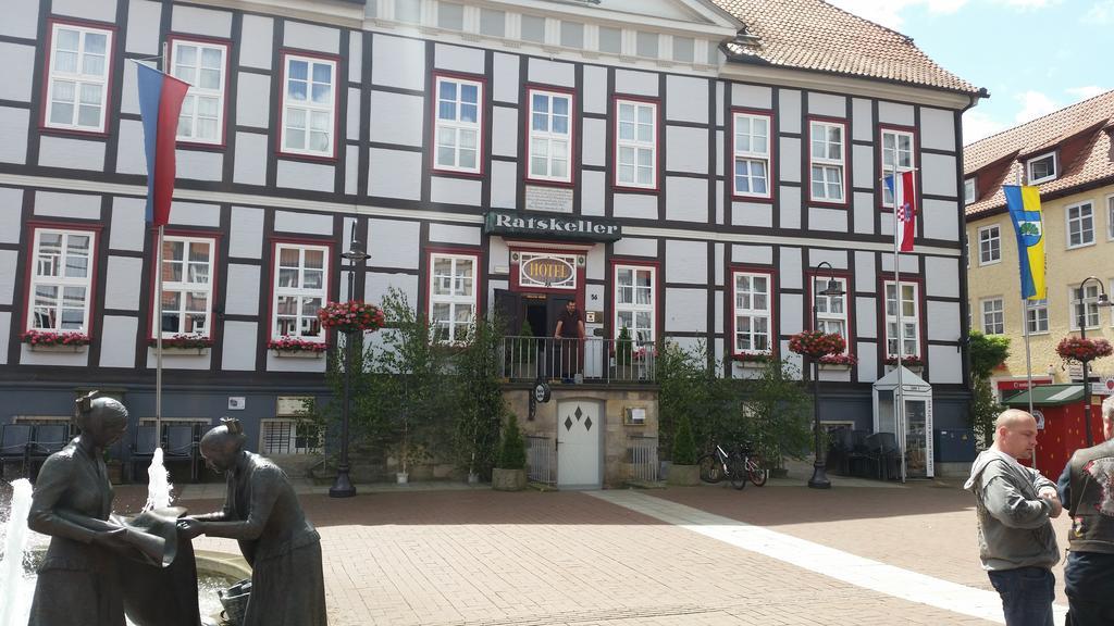Hotel Ratskeller Люхов Экстерьер фото